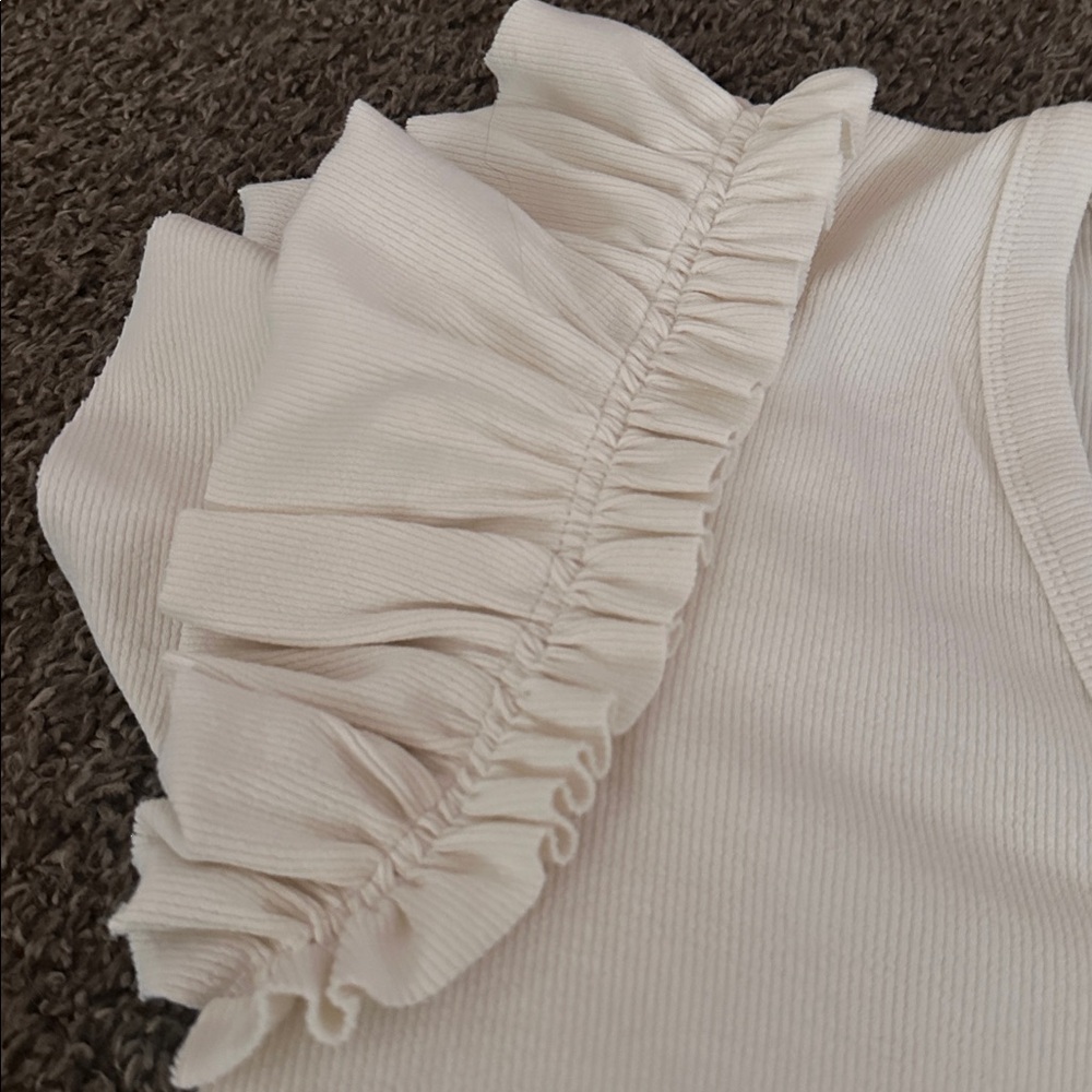 Ruffles - Picture 8 of 8